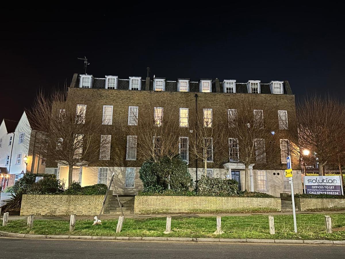 Apartment Calverley House